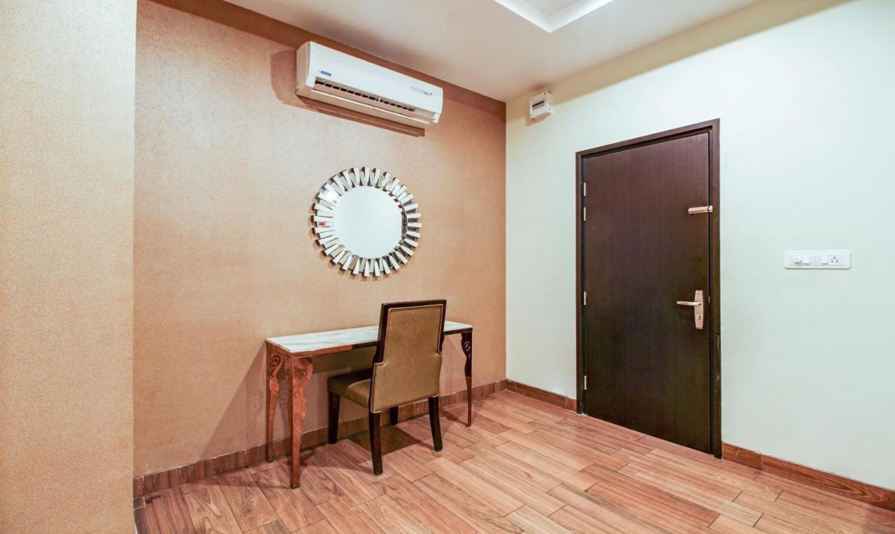 Treebo Trend Sindhura Grand Hotell Hyderabad Eksteriør bilde