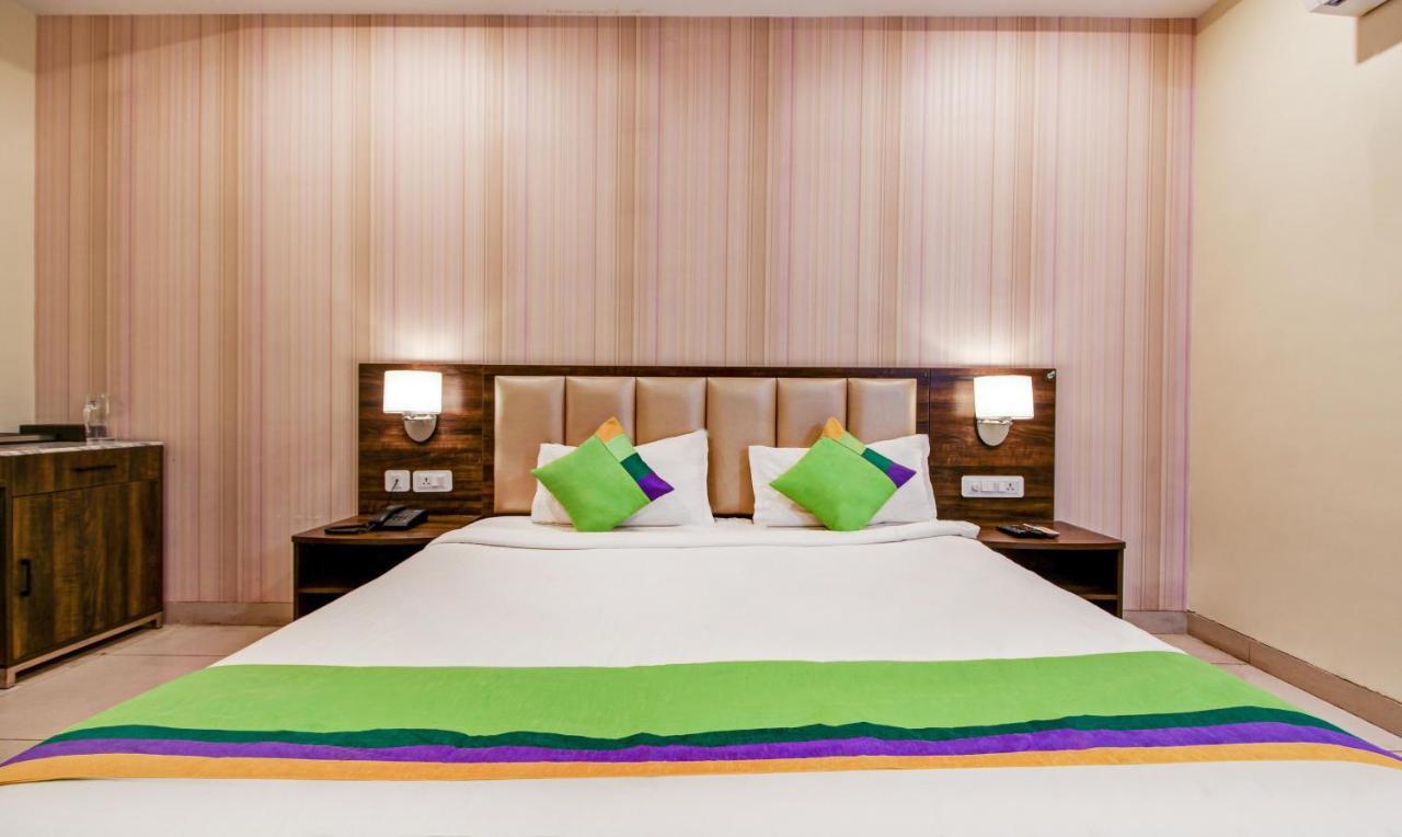 Treebo Trend Sindhura Grand Hotell Hyderabad Eksteriør bilde
