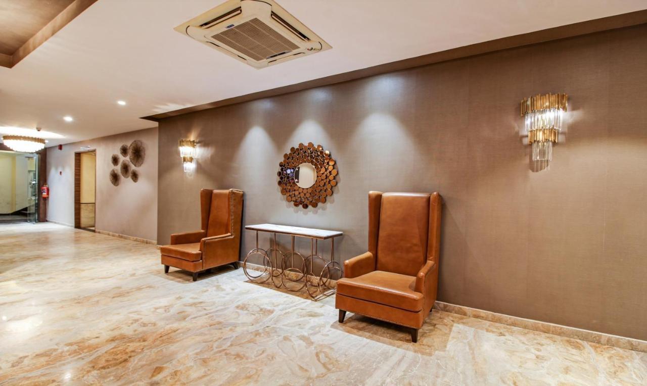 Treebo Trend Sindhura Grand Hotell Hyderabad Eksteriør bilde
